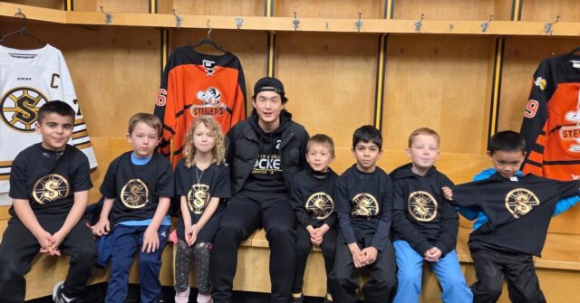 Day 1 of our Spring Break Camp is in the books! 📚

Our group got a tour of our state-of-the-art dressing room, played some brain games, and finished the session at @burnabyvillage doing a scavenger hunt on the history of the @cityofburnaby 

Thanks to @eric_lee0602 for being today's guest coach

We can't wait for Day✌️!

Join us for the remaining days by registering here:

https://www.burnabysteelers.ca/u7-u9-u11-spring-break-camp

#steeltownproud